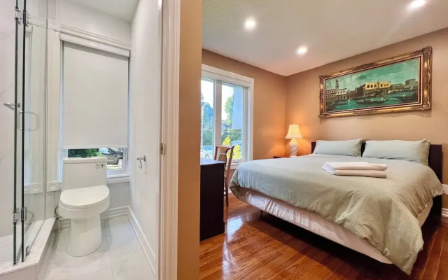 Cozy Home Near Transit & Hillcrest Mall with Free Parking