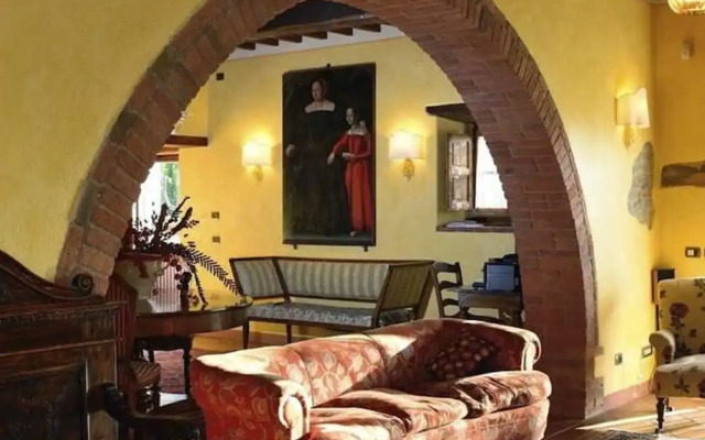 Tuscan Villa With Sauna