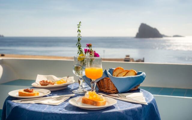Hotel Eunymos - Trattoria Da Francesco Panarea