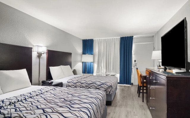 Suburban Studios Orange Park - Jacksonville near Naval Air Station