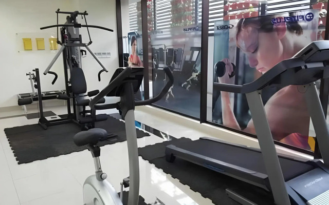 Beverly Dago Apartment