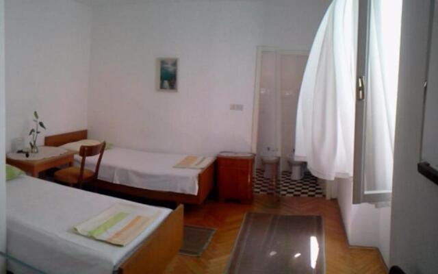 Rooms Liva - 60m from the sea