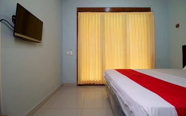 RedDoorz @ Poppies Lane Two
