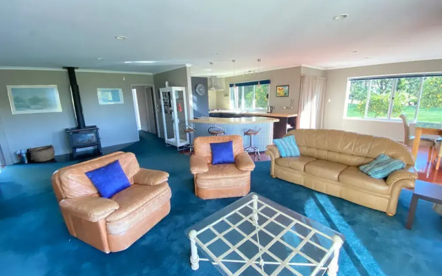 Paton s Beachfront Villa
