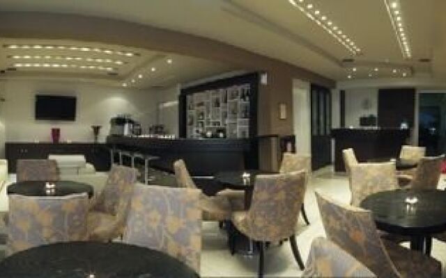 Ceragio Hotel & Apartments