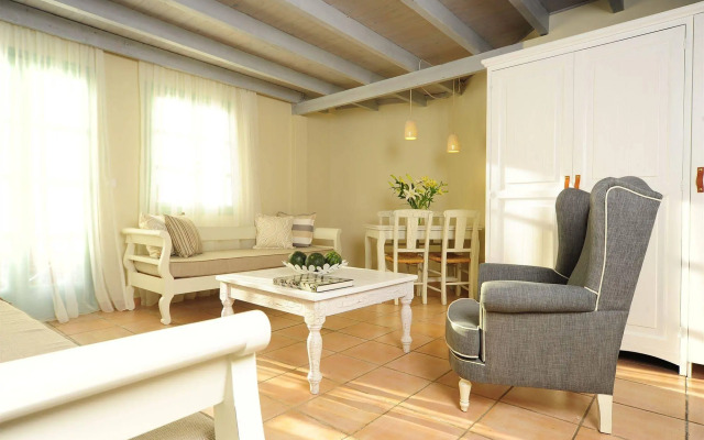 Mythos Suites Boutique Hotel