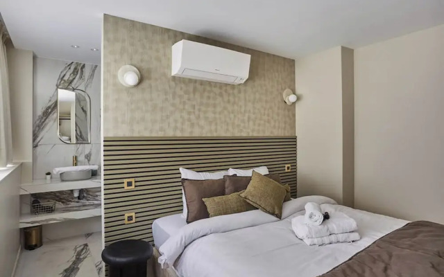 Spacious Apartment With AC Invalides Tour Eiffel