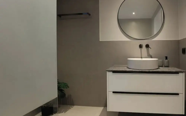 Limi Deluxe Suites