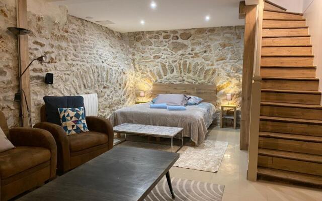 Large And Unique Souplex 60sqm, Well Located