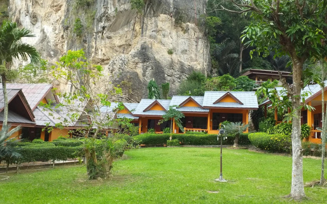 Diamond Cave Resort