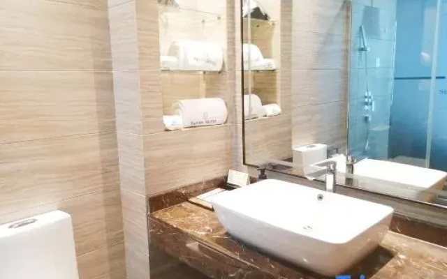 Sewen Hotel (Zhengzhou Jindai Industrial Park Cloud Times Square Branch)
