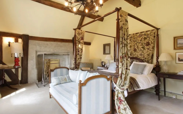 Harlington Manor
