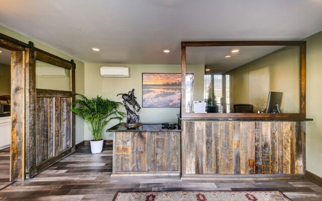 The Roosevelt Hotel - Yellowstone