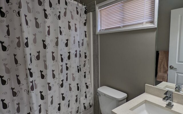 Riverside Motel & Suites