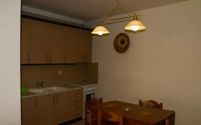 Toroni Guest House