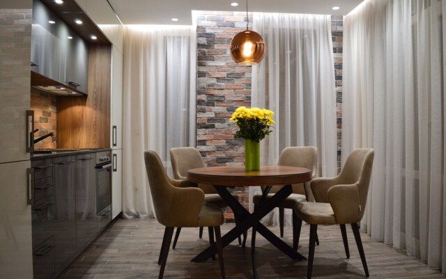 FM Luxury 1-BDR Apartment - Brick'n'wood