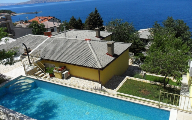Apartment Zlato - with pool : A3 Lovor  Senj, Riviera Senj
