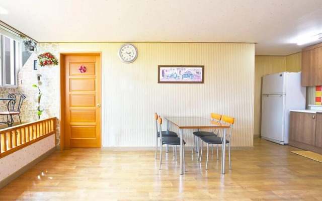 Buk-myeon Hill House