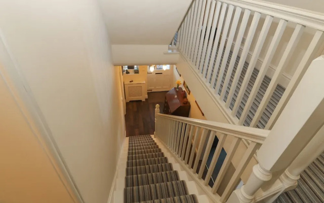 Whinstones at 4 The Villas