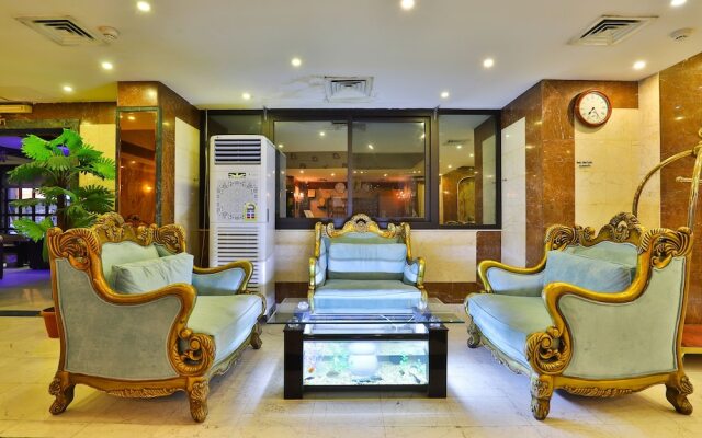 OYO 446 Mas Hotel