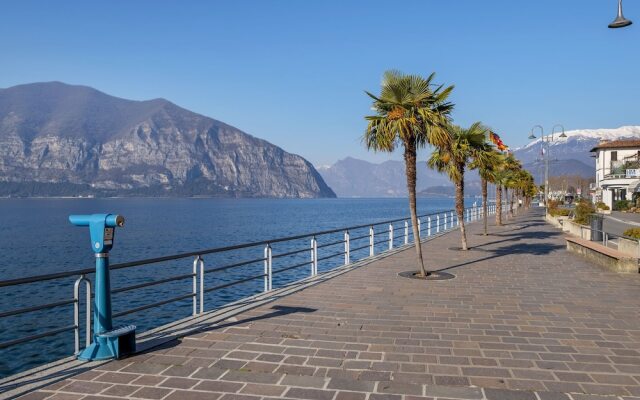 Charming Holiday Home in Iseo With Terrace