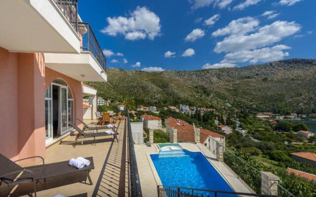 Villa Sana Via