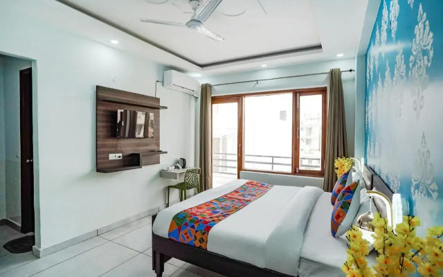 Fabhotel Tanvi Premium