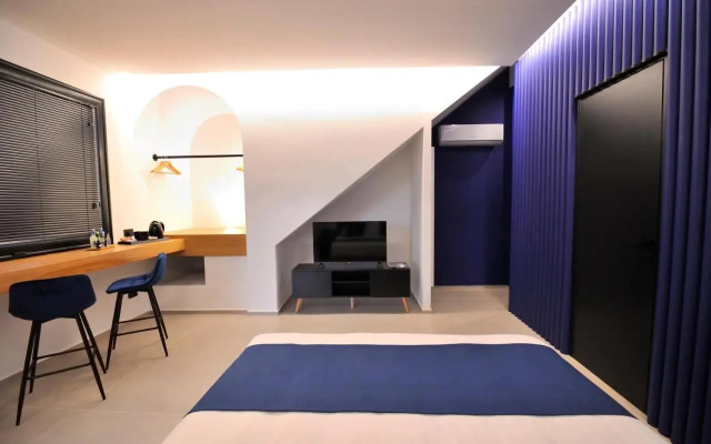 Emesh Boutique Suite
