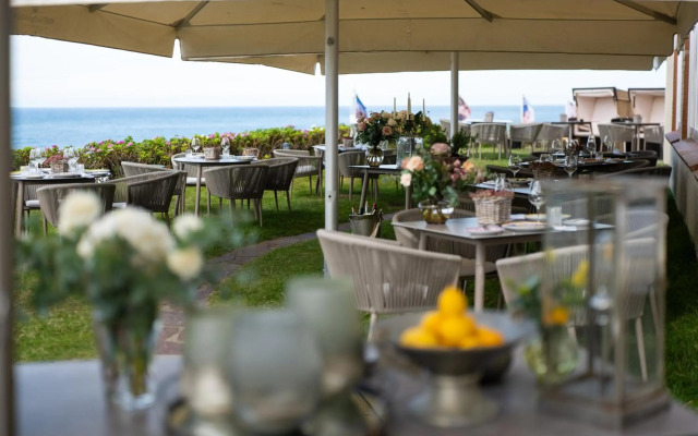 Miramar Hotel