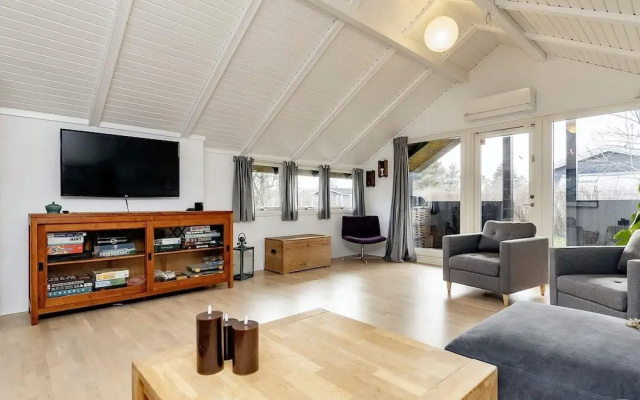 9 Person Holiday Home in Praesto