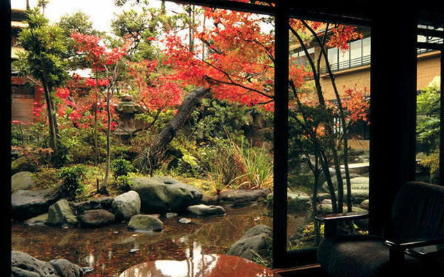 Yuraku Hotel