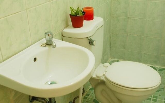 Hive Manila Guesthouses and Apartments