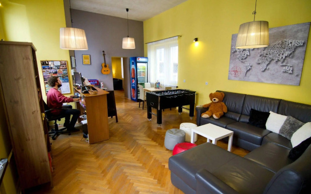 Cinnamon Hostel