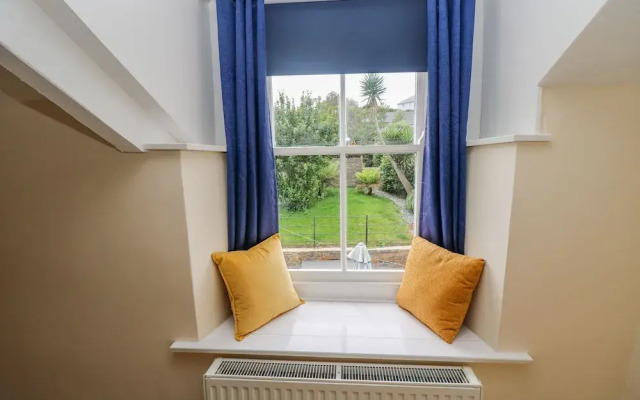 1 Dormer Villas