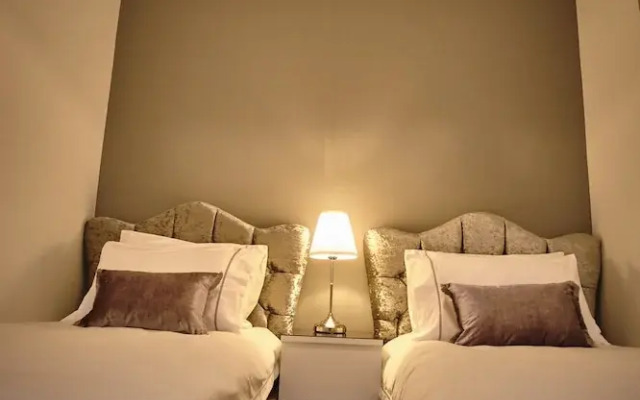 The Townhouse Simple2let Serviced Apart