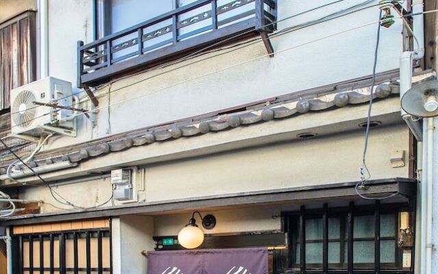 Zebrahouse Abeno