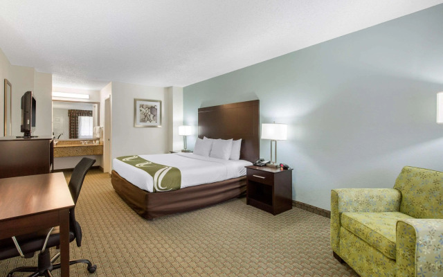 Quality Inn Clute Freeport