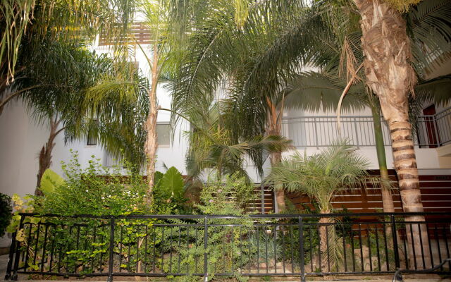 Alecos Hotel Apartments