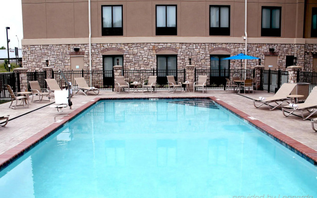 Holiday Inn Express Hotel & Suites Paducah West by IHG