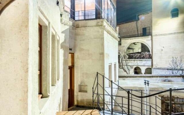 Uzay Cave Suite Hotel