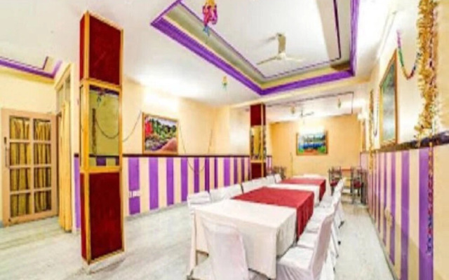 Hotel Rajlaxmi Palace