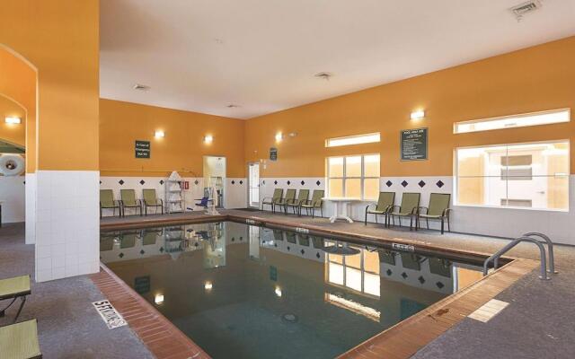 La Quinta Inn  Suites by Wyndham Houston Channelview