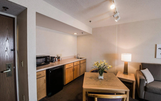 Sleep Inn & Suites