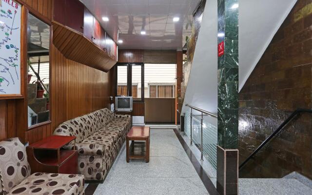 OYO 8714 Hotel Amar
