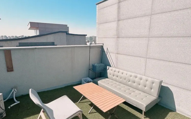 Yolo House