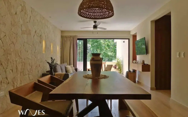 2 BR Amazing Pool Top Amenities Wifi 2FL Gym