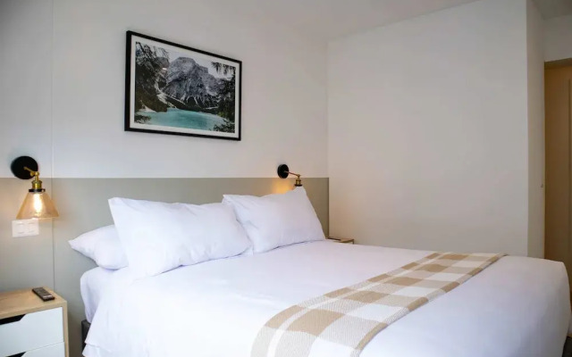 Majestic 2BR With Modern Pool in Miraflores