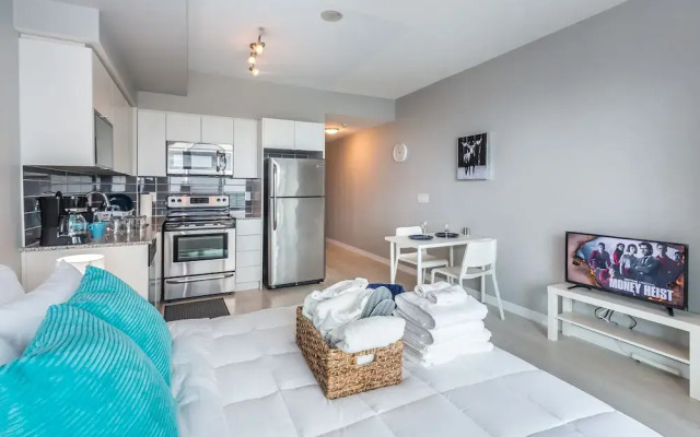 Trendy, Executive Studio, In Downtown To