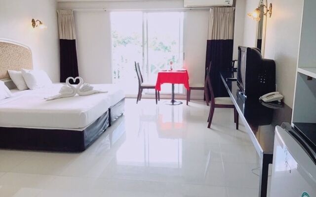 James Mandarin Khaoyai