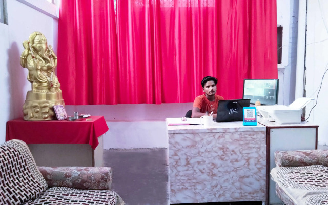 Spot On 93693 Hotel Gracious Inn